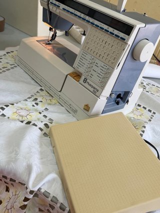Máquina de coser Husqvarna 1100 - 30 Aniversario
