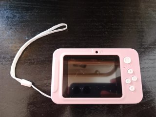 Cámara DigitalHD Rosa,precio negociable.