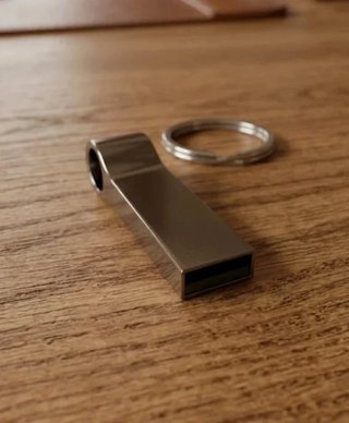 Pendrive Metálico Autoarrancable