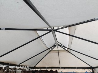 Vendo carpa para camping o jardín.