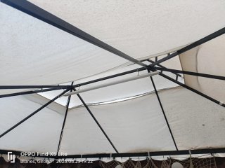 Vendo carpa para camping o jardín.