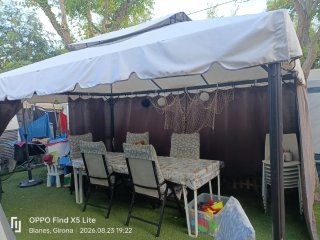 Vendo carpa para camping o jardín.