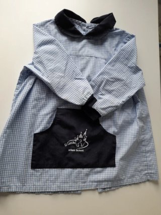 Uniforme guardería El Castillo Talla 2