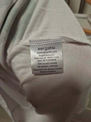 Camisa manga larga hombros descubiertos Zergatik 4