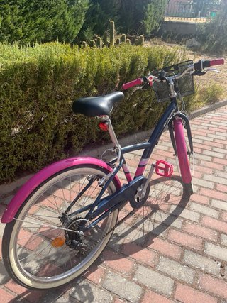 Bicicleta infantil Btwin con cesta y bocina