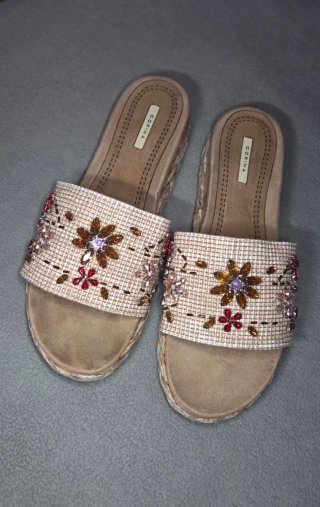 Sandalias corina pedrería T. 41