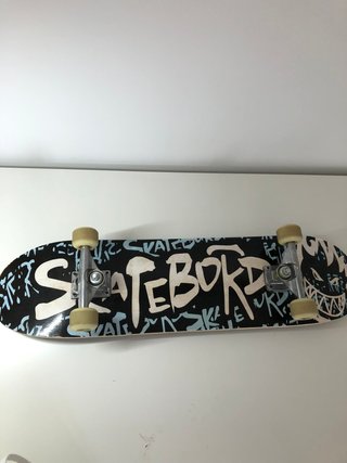 Skate Board con diseño graffiti