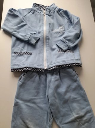 Lote uniforme guardería El Castillo