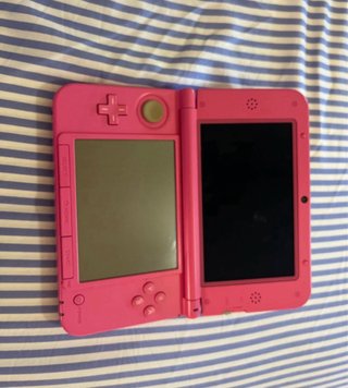 Nintendo 3DS XL Rosa + 8 Giochi