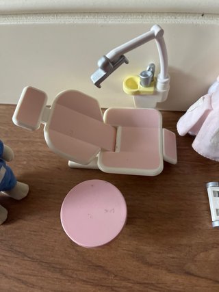Clínica Dental Sylvanian Families con dentista