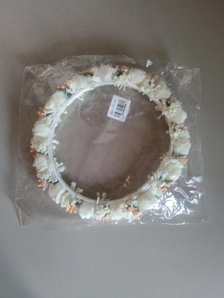 Tiara de flores blanca