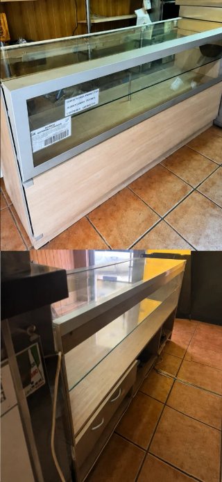 Vitrina expositora cristal y madera