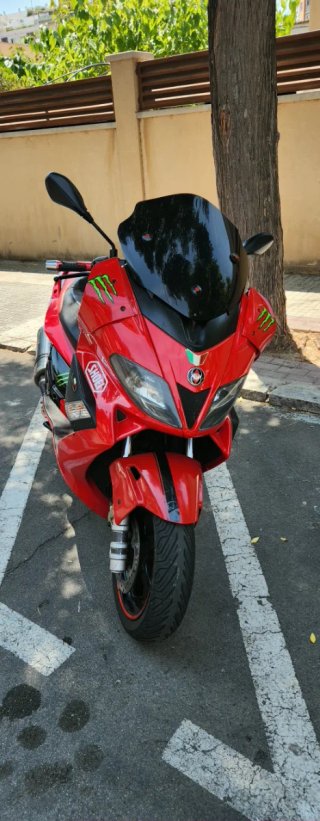 Gilera Nexus 500 Roja