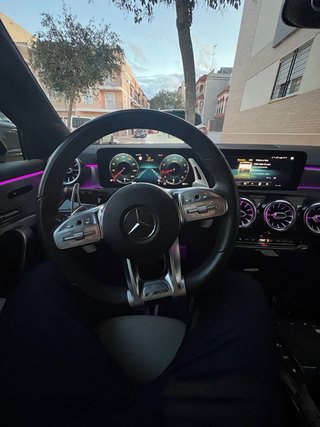 Mercedes-Benz 200 2020