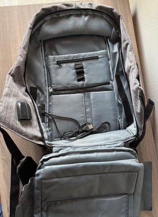 Zaino antifurto porta PC grigio/nero con USB