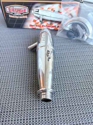 CONJUNTO RC VEGA TUBO ESCAPE 1/8 NUEVO A ESTRENAR