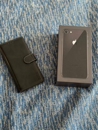 iPhone 8 64GB Negro + Funda