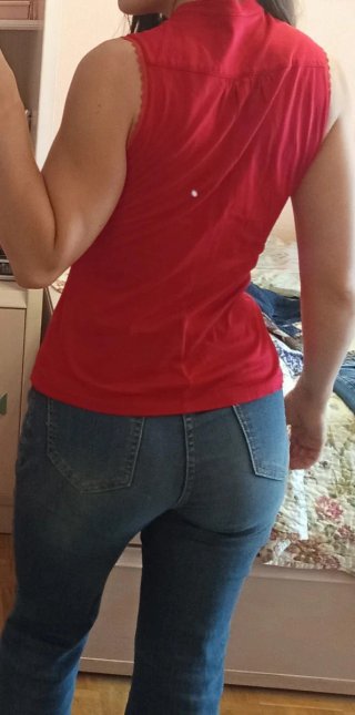 Camisa roja sin mangas mujer