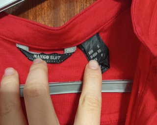 Camisa roja sin mangas mujer