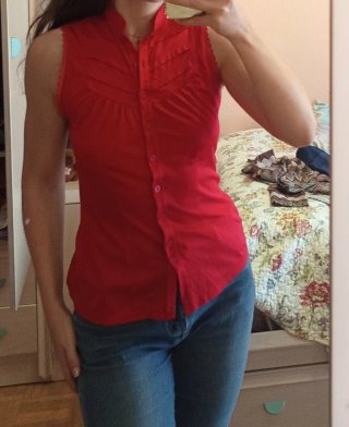 Camisa roja sin mangas mujer