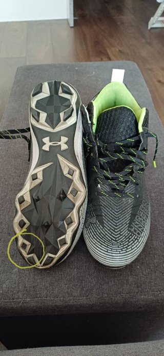 Zapatillas Under Armour tacos negras y verdes
