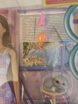 Barbie Kitty Condo con Muñeca y Gatitos. NUEVO