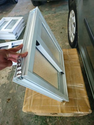 Ventana corredera aluminio blanca