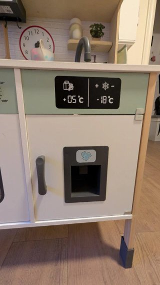 Cocinita de madera infantil