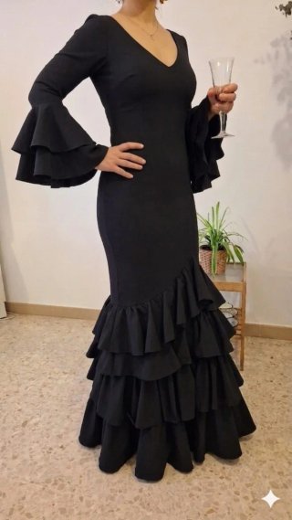 Traje de flamenca negro TODAS LAS TALLAS