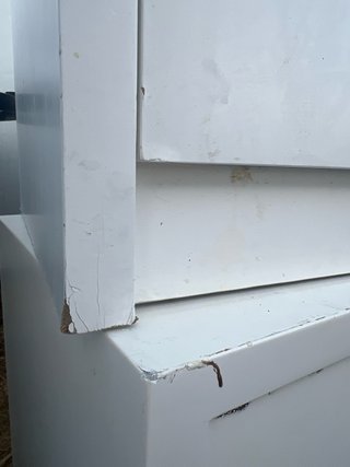 2 mesitas de noche de madera