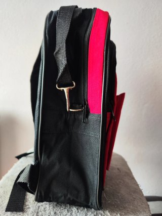 Mochila Escolar Preta e Vermelha USA 2000 A.D.