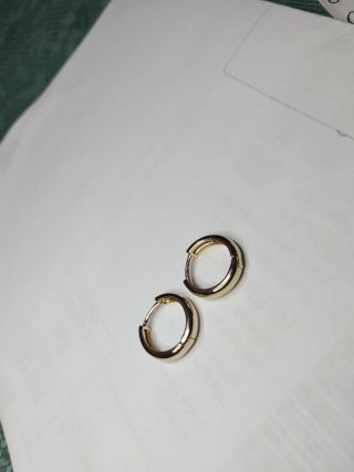 H547 Orecchini uomo cerchietto inox oro 1,7 mm