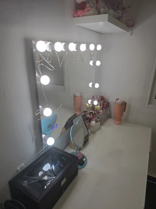 Espejo con luces LED