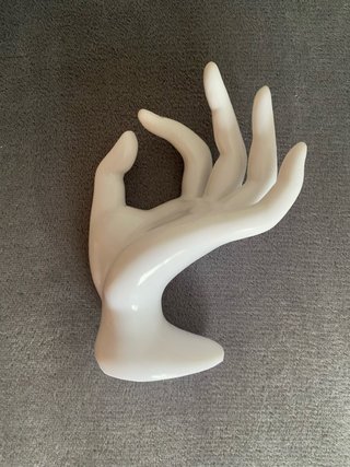 Joyero en forma de mano blanco