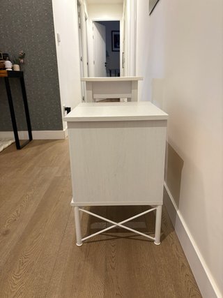 Mesitas de noche IKEA Hemnes y Musken