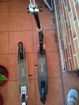 2 Patinetes infantiles marca lionelo