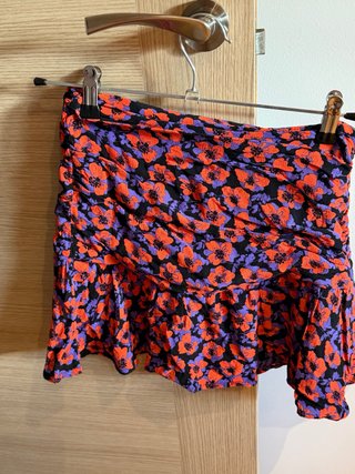 Falda pantalón flores Stradivarius T34