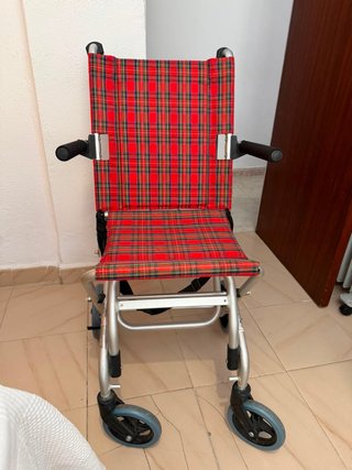 Silla de ruedas plegable