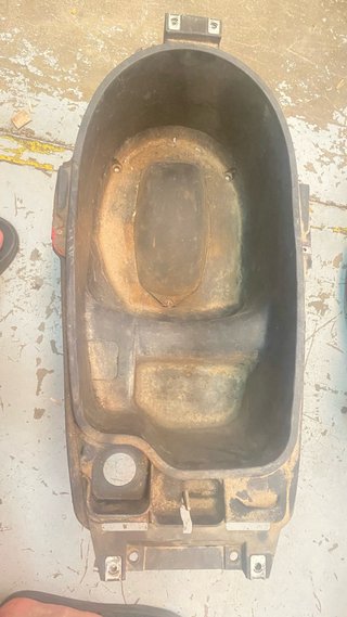 Asiento y maletero de moto