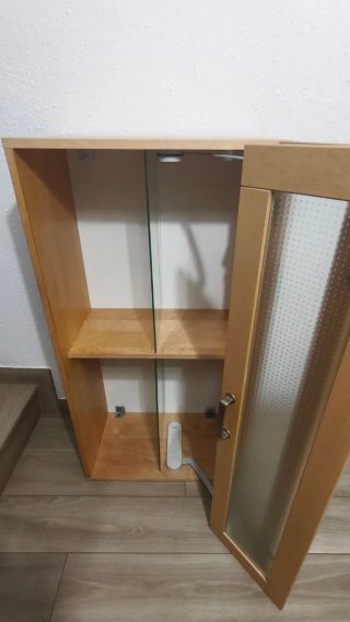Armario de pared madera y cristal