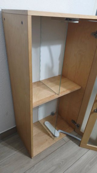 Armario de pared madera y cristal