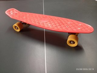 Monopatín rojo para principiantes