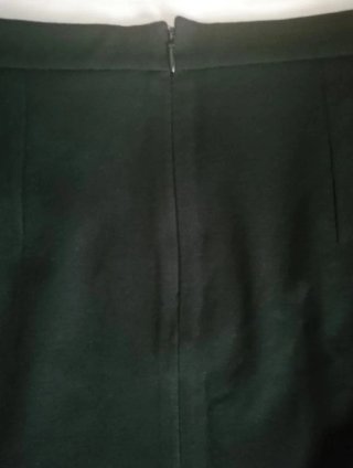 Con etiqueta - Falda negra con bolsillos Mango
