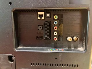 Televisión LG Smart TV Negra modelo 32LN570R