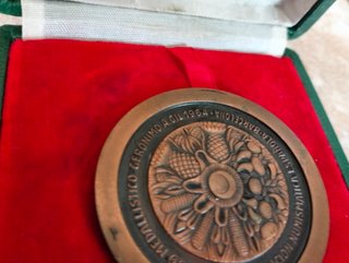 Medalla Conmemorativa 1964