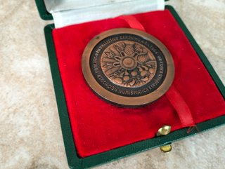 Medalla Conmemorativa 1964