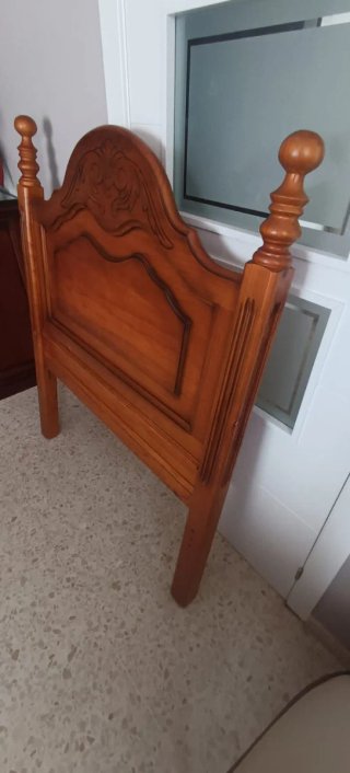 Cabecero de madera de roble
