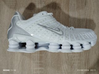Zapatillas Nike Shox Blancas y Plateadas