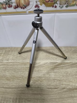 Mini trípode Konica Minolta 204