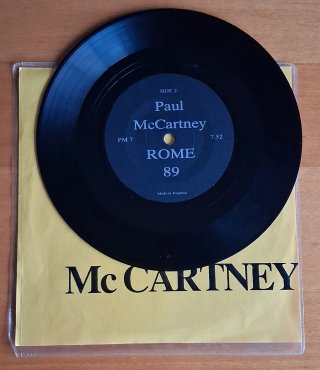 Vinilo McCartney - Dos ruedas de prensa